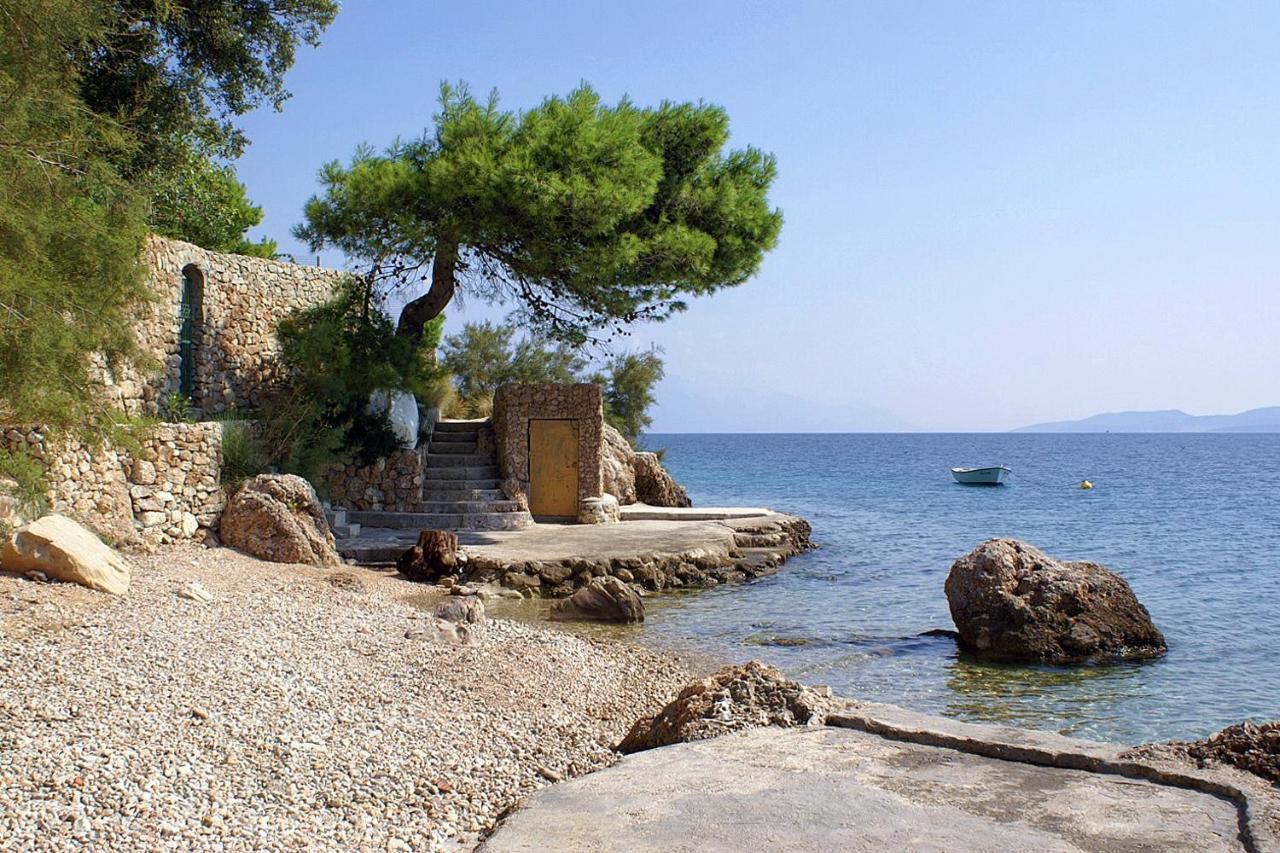 Family Friendly Apartments With A Swimming Pool Stanici, Omis - 18676 Exterior foto