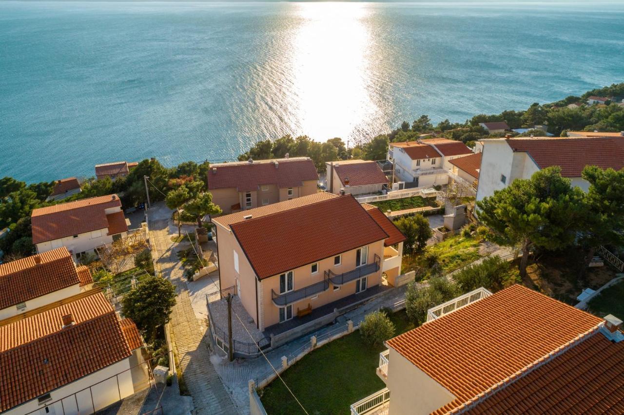 Family Friendly Apartments With A Swimming Pool Stanici, Omis - 18676 Exterior foto