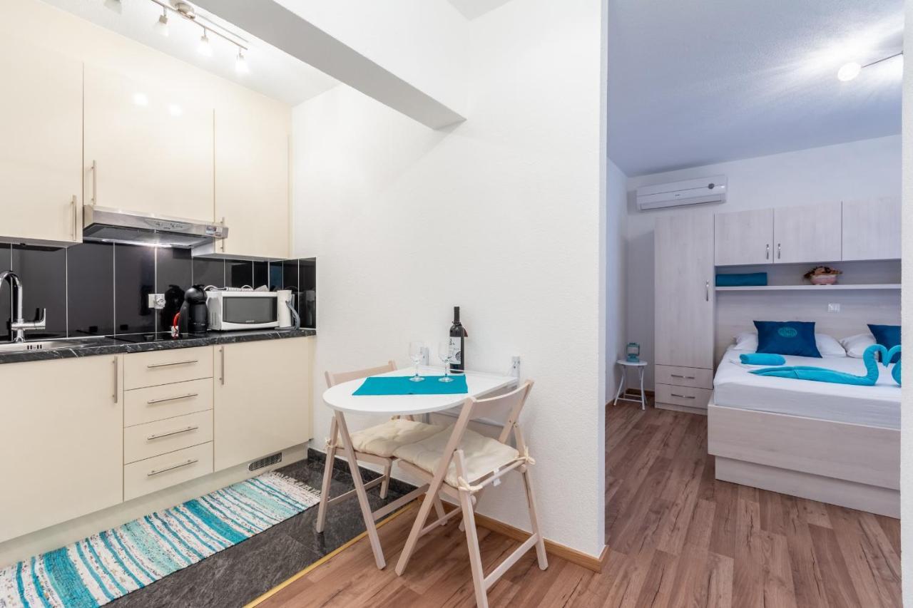 Family Friendly Apartments With A Swimming Pool Stanici, Omis - 18676 Exterior foto