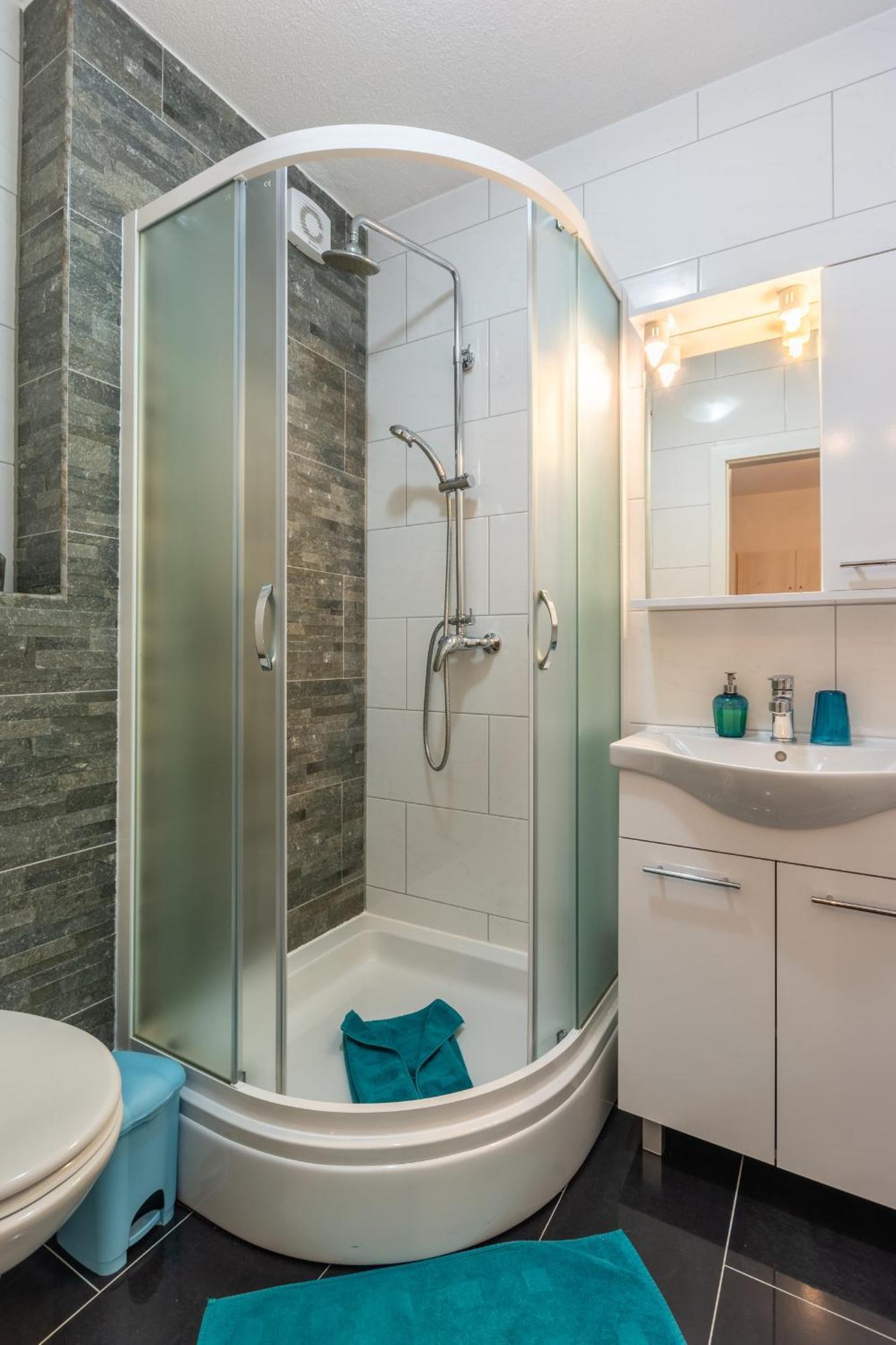 Family Friendly Apartments With A Swimming Pool Stanici, Omis - 18676 Zimmer foto